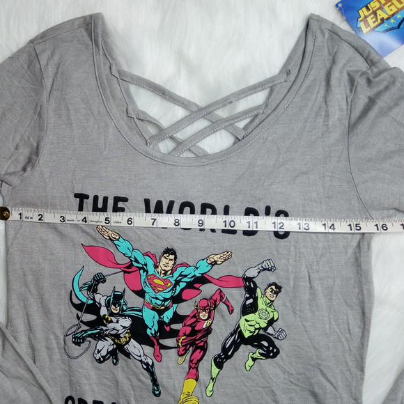 NWT Juniors Justice League Graphic LS T-shirt - Picture 7 of 7